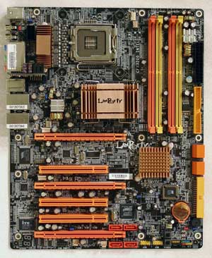 DFI lANParty UT ICFX3200-T2R/G