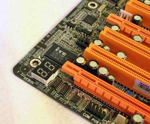 DFI lANParty UT ICFX3200-T2R/G post controler