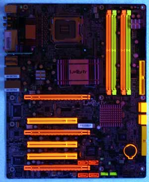 DFI lANParty UT ICFX3200-T2R/G utra violet